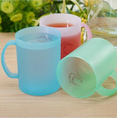 1443 塑料水杯 带手柄卡通刷牙漱口杯 磨沙口杯 420ml