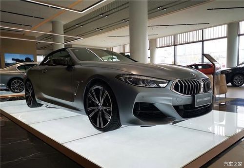 大气硬朗的造型 强烈的运动感,宝马840i敞篷跑车实拍