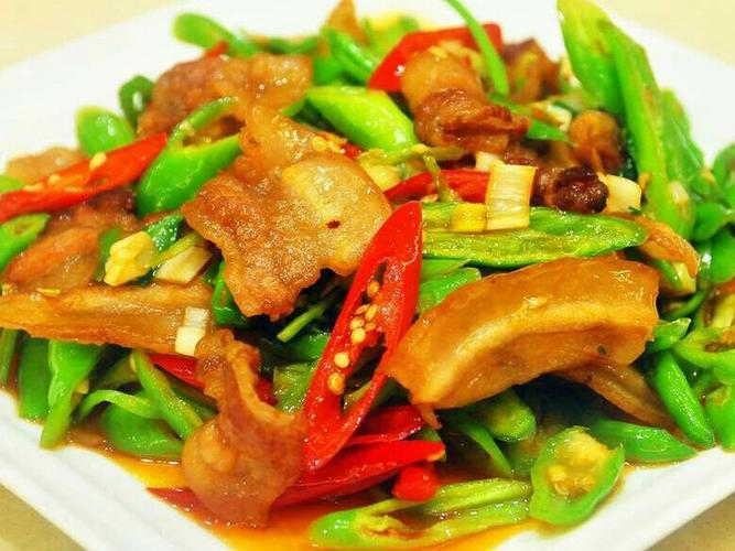 尖椒小炒肉盖饭