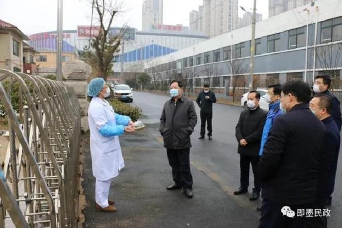 青岛市民政局局长王哲检查养老机构疫情防控工作