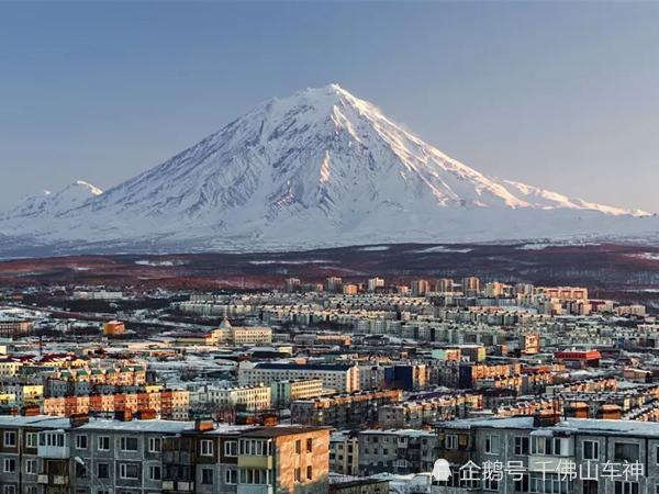 堪察加半岛和日本一样大,火山地震也不少,为啥人口只有30万?