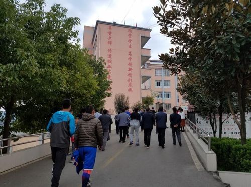 镇雄县大湾中学到雨河中学交流学习活动