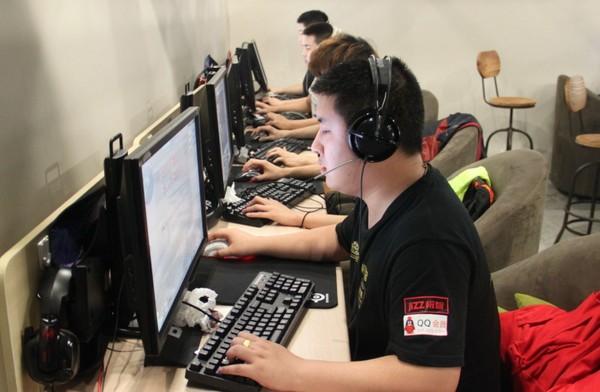 cfpl s5揭幕战赛后专访:辽宁倾城70kg