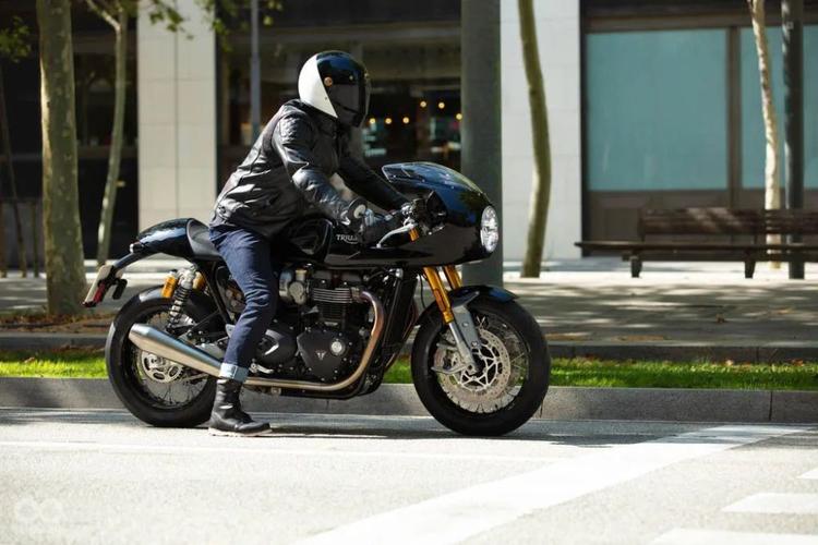 纯正英伦咖啡风凯旋thruxtonrs再进化