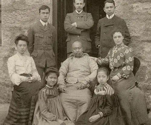 康有为流亡海外16年,为何生活奢靡养5位漂亮夫人,他的