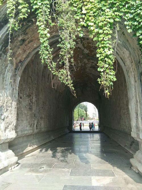 七律南京西安门遗址怀古