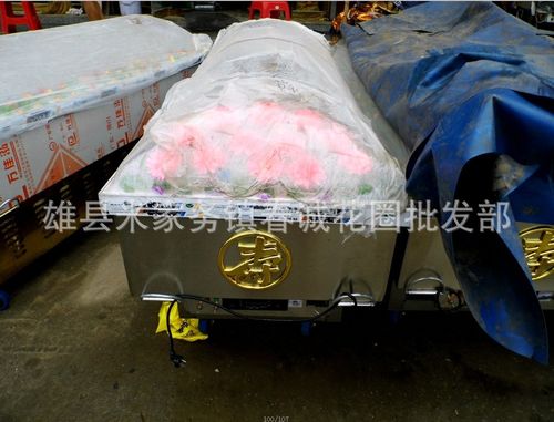 殡葬批发 高档水晶棺 花圈 批发 春诚殡葬欢迎您