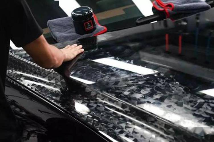 汽车漆面应该如何保养?做好这几点,汽车才能亮丽如新