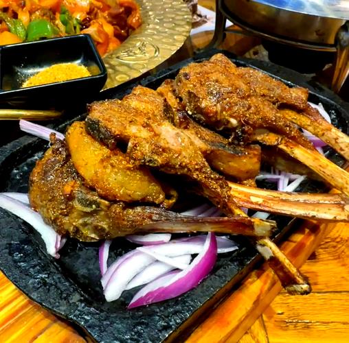 北疆饭店:新疆美食的清真体验