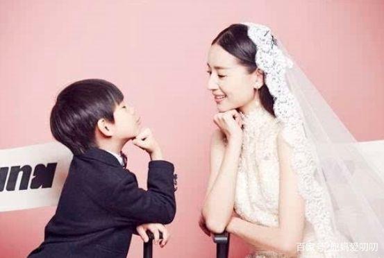 将亲子照拍成婚纱照的明星董洁上榜霍尊母子惹争议