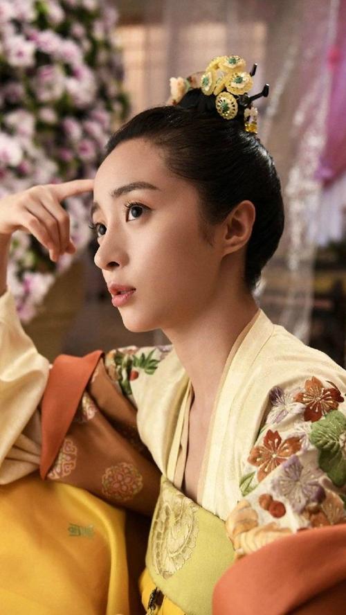 泪雨成花采集到胡冰卿 胡冰卿  柜中美人