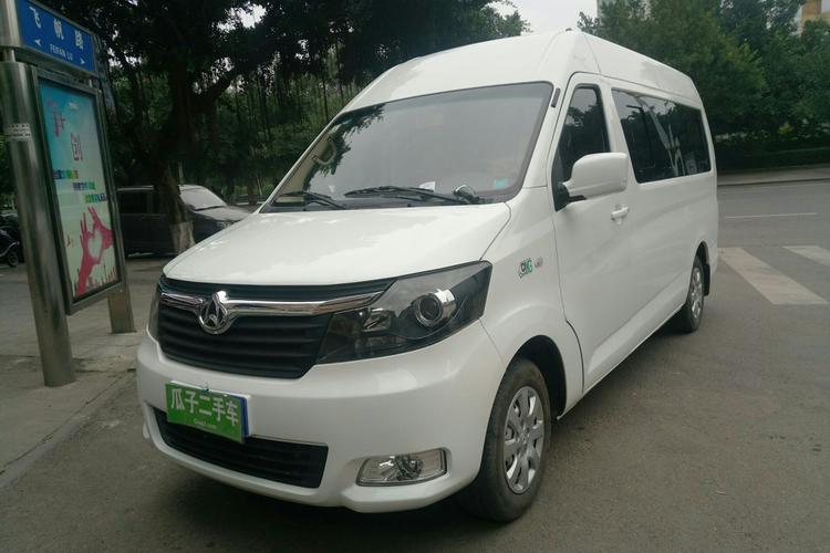 睿行m90 长安商用m90舒适高顶9座对开门cng2.0