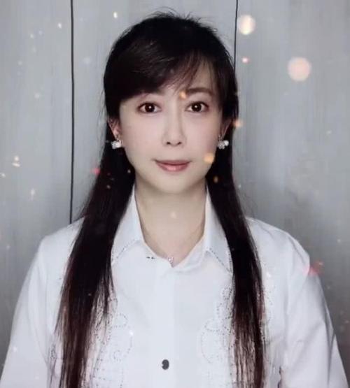 50岁孟庭苇罕见晒近况,离婚后至今单身,歌声引发回忆杀