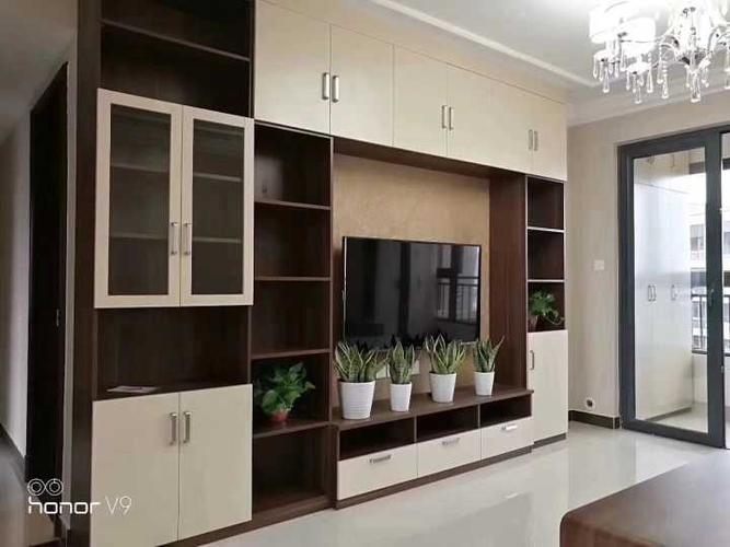 家里全用深色胡桃木色的柜体配白色柜门这样可以吗好看嘛