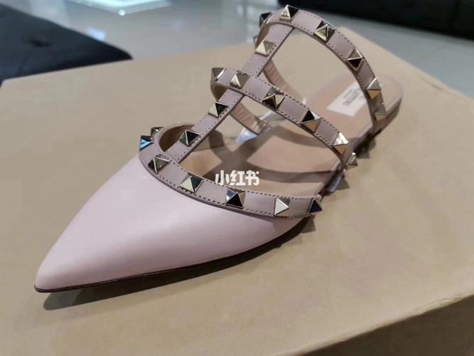 valentino_华伦天奴怎么样_平底鞋_高跟鞋_时尚_鞋靴