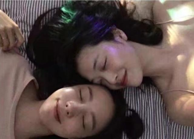 原创芦名星自杀身亡后,又一女明星被发现在家中去世,死前无任何症状