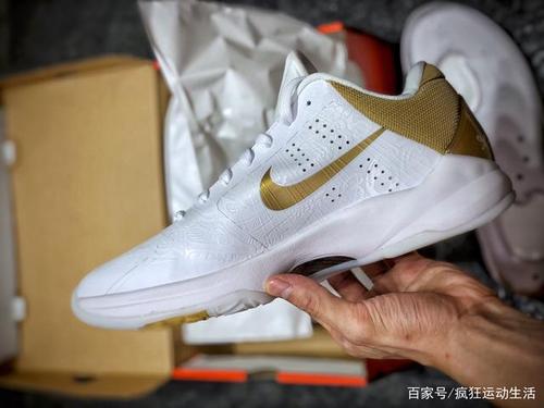 科比五代白金大舞台 nike zoom kobe 5 big stage 元年篮球鞋测评