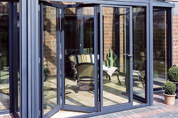 它的作用至关重要,它的接线条决定了断桥铝门窗的接线效果如何