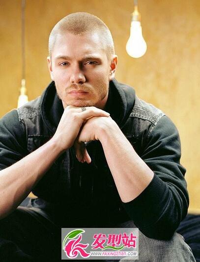 男士超短发圆寸头 硬汉性感男人发型