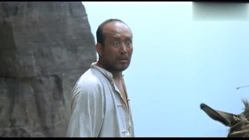 举起手来:郭达以为菩萨显灵,直接吓得跪地求饶,直接笑抽我了