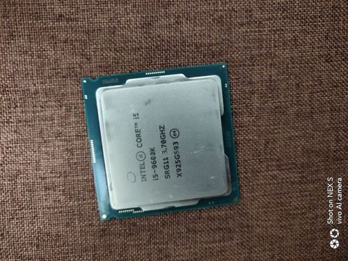 [电脑硬件][电脑硬件]出中文盒装i5 9600k一个