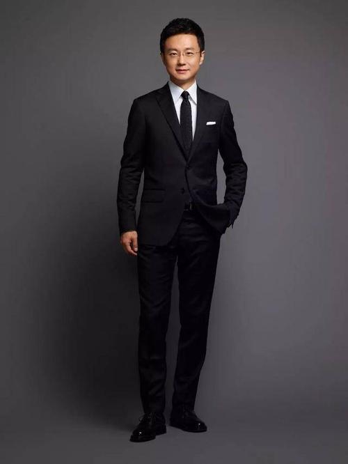 央视"新国脸"刚强,月亮姐姐做媒,娶2婚主持人春妮,儿子叫刚好