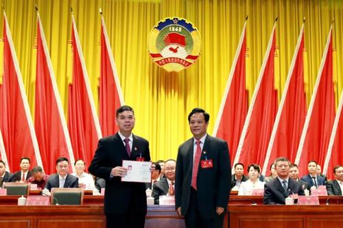 【聚焦两会】政协第八届东源县委员会第四次会议胜利闭幕!