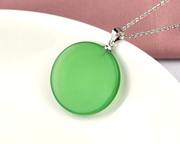 网红直播货源镶嵌帝王绿玉髓阳绿圆形无事牌玛瑙玉石吊坠挂件项链