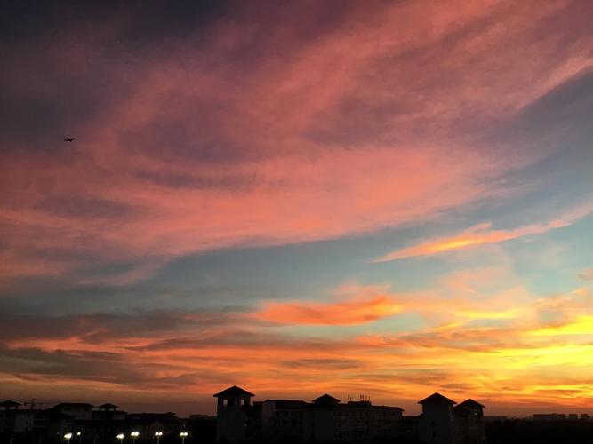 学校夕阳和日落 想念在学校的日子了