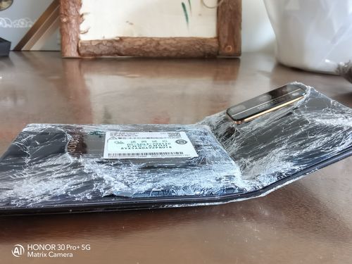 刚才看到有个兄弟的手机摔碎了后壳 - 荣耀30系列分享