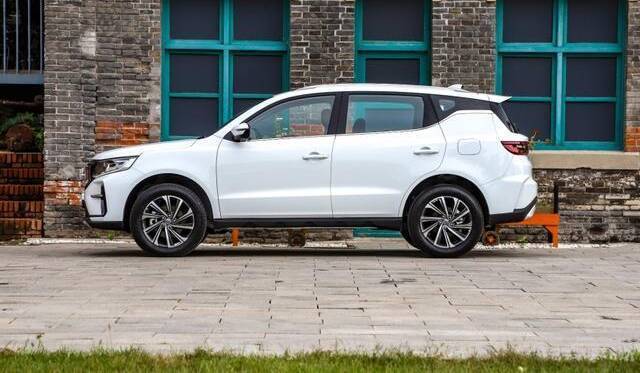 带来越级表现 实拍吉利远景x6 pro