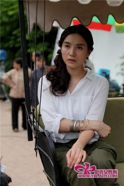 遍地狼烟顺利杀青小宋佳优雅剧照曝光图