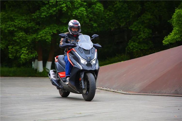 光阳赛艇s350为何值得被推荐