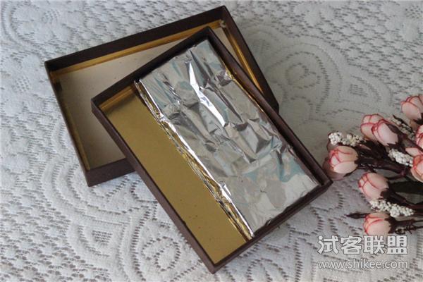  锡箔纸包装着巧克力!