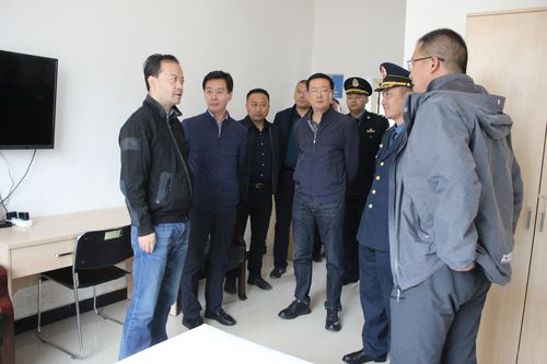 省交通运输厅副厅长马铁峰看望慰问一线路政执法人员