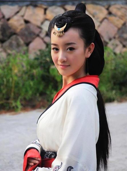张檬《佳丽心计》卫子夫形象