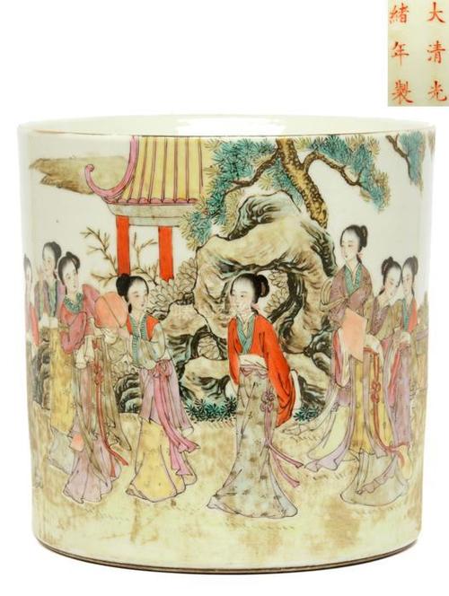 粉彩八美图笔筒 - "大清光绪年制" 款
