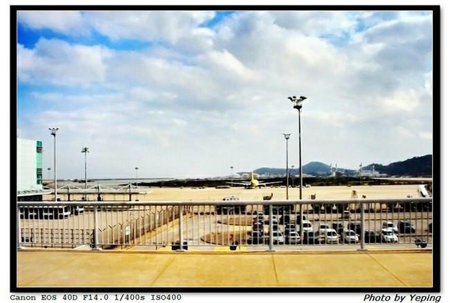 连接澳门国际机场,九澳港,往北则以800米长的高架海上走廊直通拱北