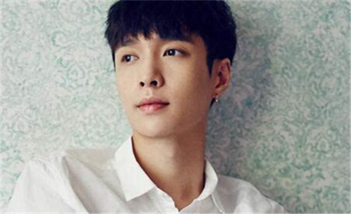 张艺兴个人资料 张艺兴家境背景揭秘不简单