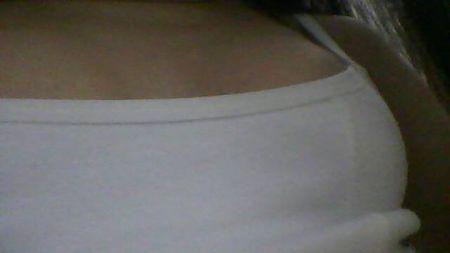 你现在年级小有可能会不好意思,等你大了懂事了你这胸会羡慕死很多没