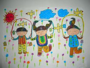 有点内向,不爱说话,但是老师引导的还不错,让孩子画出自己想画的东西