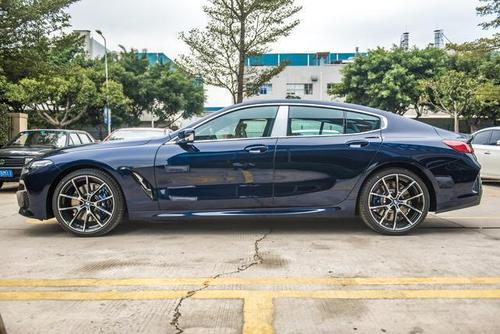 厦门19款宝马8系 840i四门轿跑车 m运动套装实车美拍