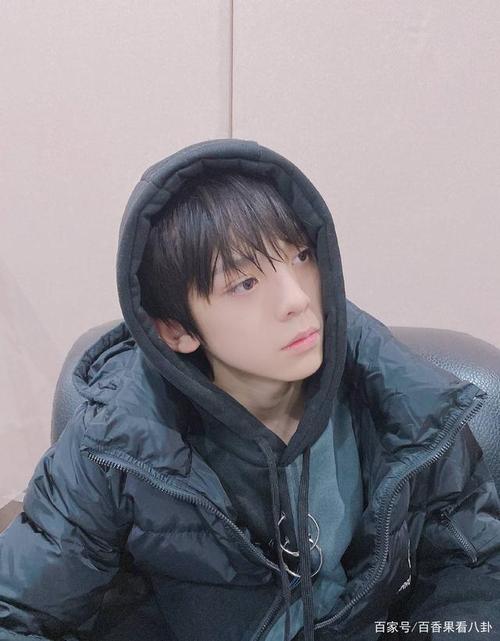 刘耀文和左航不仅同班又是同桌,这是什么缘分?