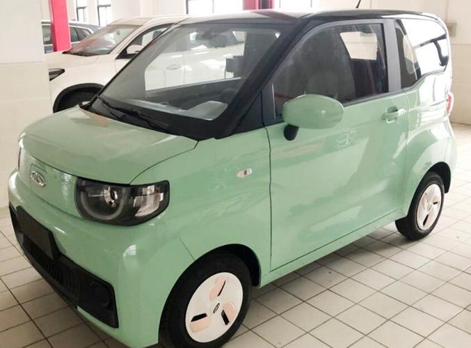 奇瑞qq冰淇淋实车22布局120170公里两种续航二排可放倒