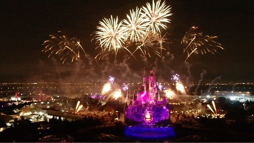 "点亮新的一年" !迪士尼限量版烟花秀陪你跨入2021年!