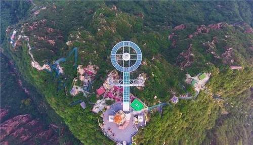 比张家界玻璃栈道恐怖10000倍,河北平山悬跨式玻璃索桥,这次又又又要