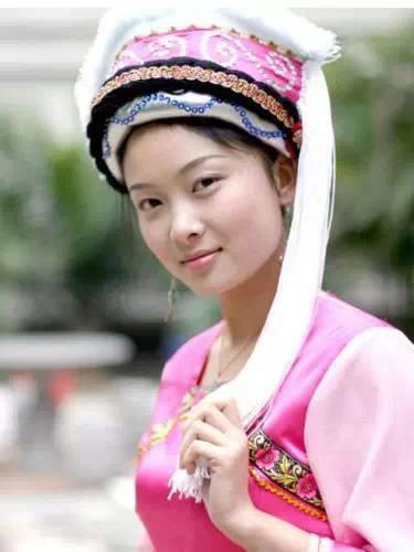 云南少数民族:结婚"偷姑娘",露天集体沐浴