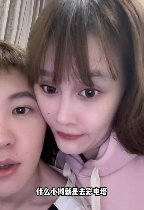 感情升温快!赵本山女儿带男友陪妈妈庆生,二人贴脸秀恩爱太腻歪