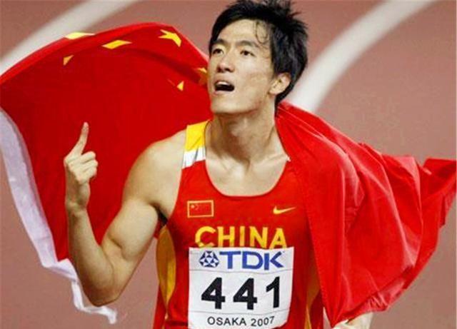已退役的刘翔,在110米栏史上地位如何?两位世界跨栏名将这样说