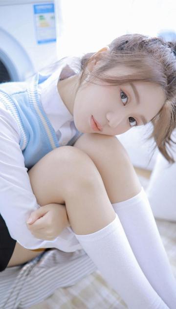 清纯甜美校花性感超短裙私房迷人写真